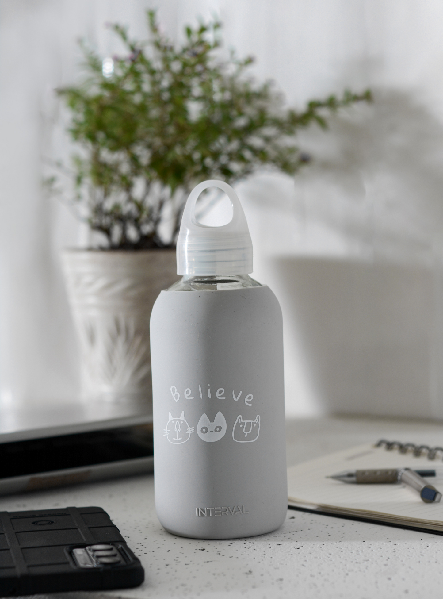 Glass water bottle - Ice Grey