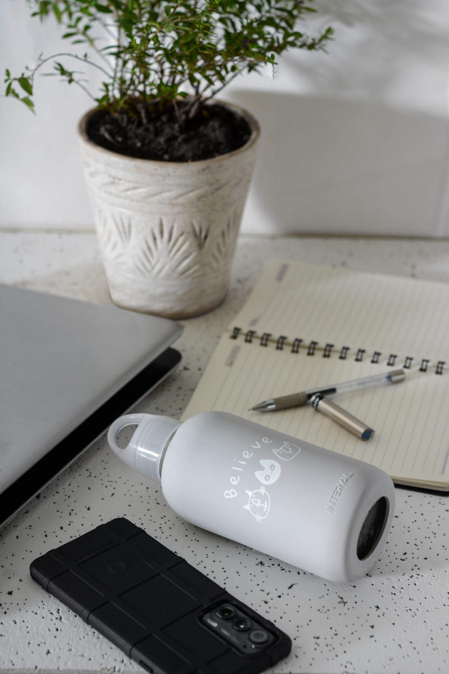 Glass water bottle - Ice Grey